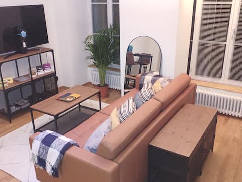 Top Airbnb: beautiful apartment, old city, free bus in Luzern