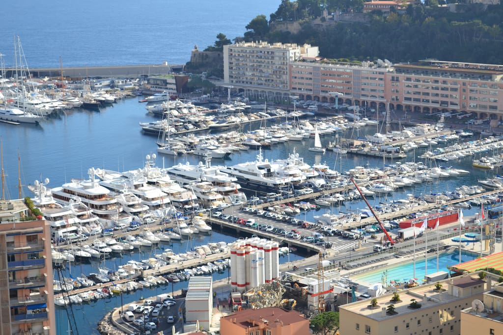 Terrace oriented south view on Formula 1 Grand Prix and Monaco harbour view.