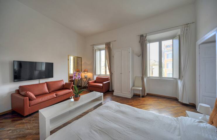 ROME LUXURY HOUSE gallery image 2