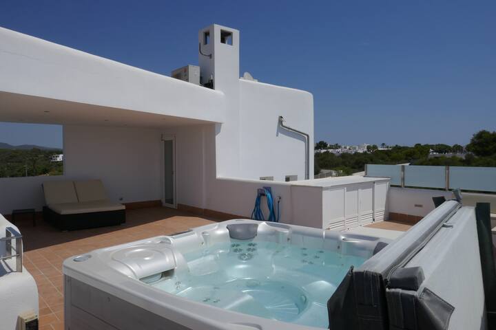 Marina View Villa gallery image 4