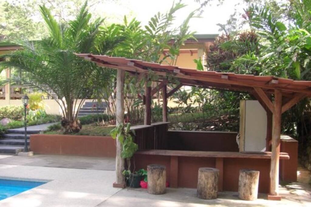 Ranch next to pool