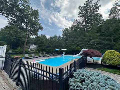 Beautiful Home Minutes From Saratoga Racetrack