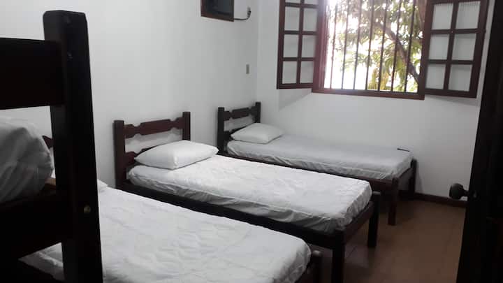 Izba 02 - 3 samostatné lôžka a jedna poschodová posteľ - klimatizácia