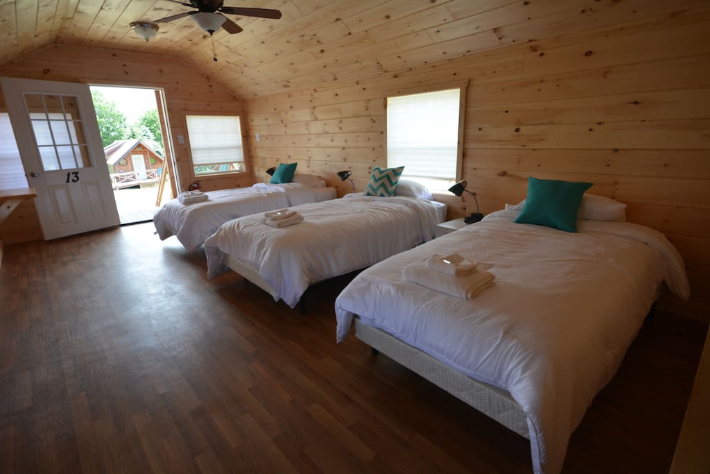 3 Cottages with 3 single beds