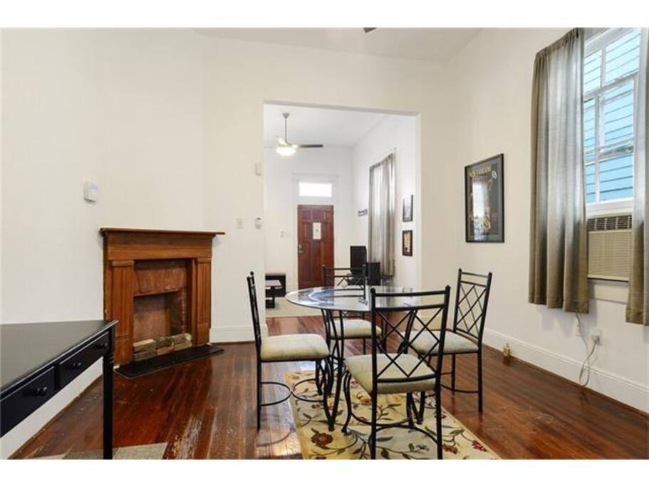Dinning room with desk