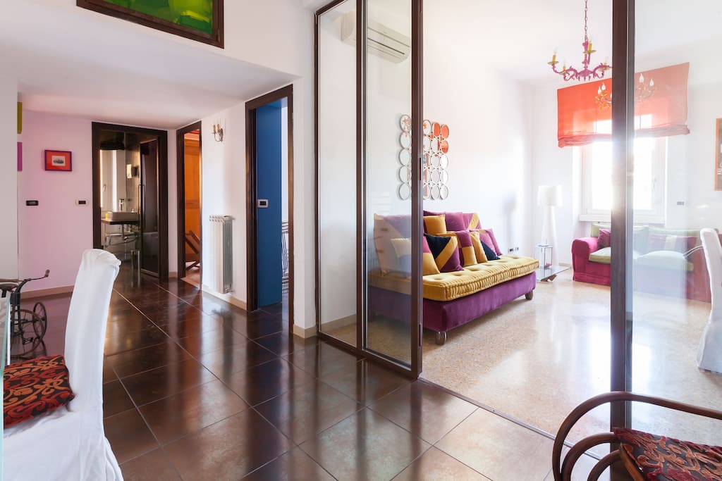 SOGGIORNO ED INGRESSO
LIVING ROOM-ENTRANCE