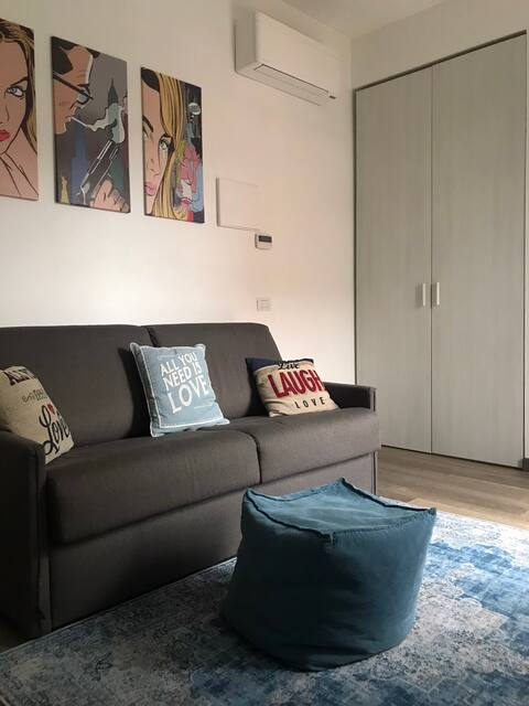 MODERN AND INDEPENDENT STUDIO