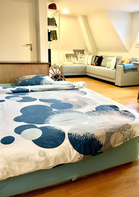 Luftbett mit Matratzenauflage
