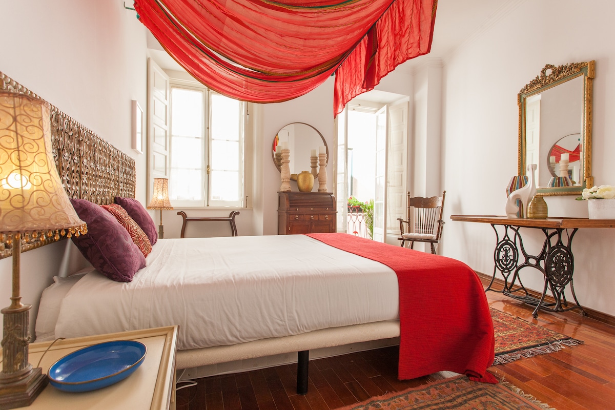 Hlavná spálňa pre páry s manželskou posteľou 