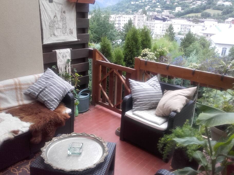 Terrasse pour appero, lecture, bronzage