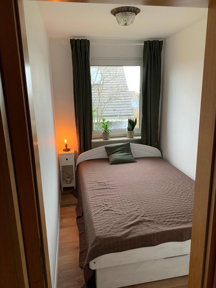 3. חדר שינה קטן "חדר סנאים"