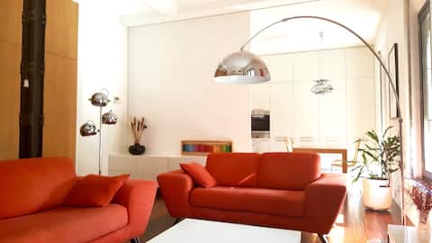 Popular Airbnb listing: COMFORT & DESIGN in The heart of Sevilla 4P 2B 2WC in Alfalfa