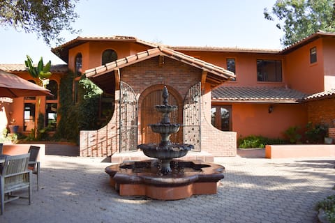 Wine Country Ranch Retreat, sleeps 16, 2HRS to SF