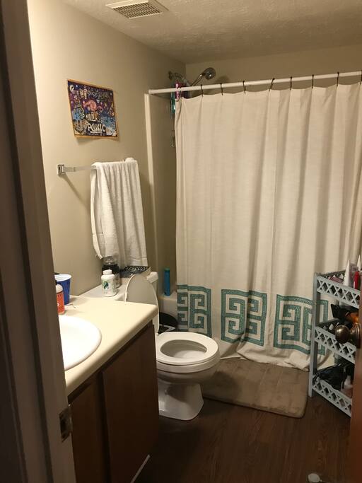 Bathroom for bedroom 1