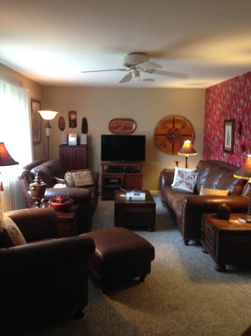 Living room with cable