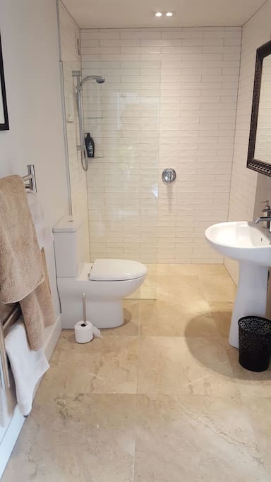 Modern bathroom