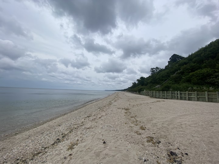 North Shore Vacation House By The Beach - Long Island, NY