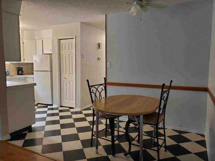 North Battleford Vacation Rentals Homes Saskatchewan Canada Airbnb