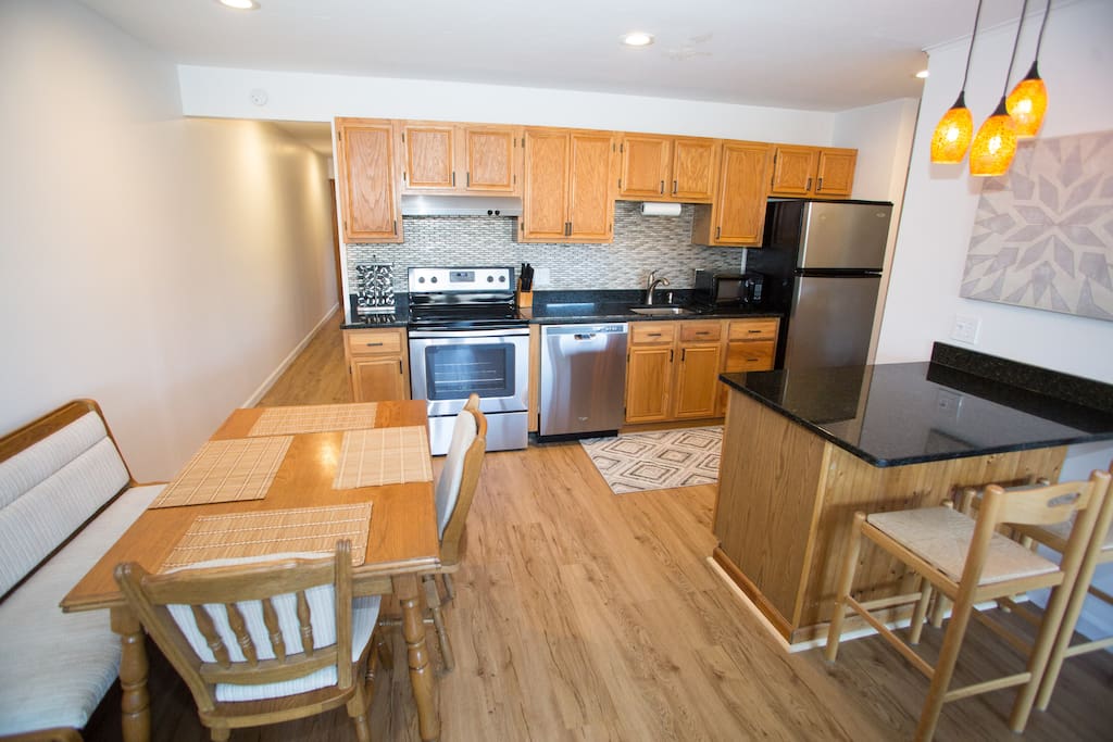 Open floor plan for cooking and eating