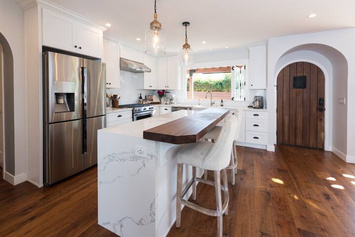 Luxury Beach Home Windansea gallery image 3