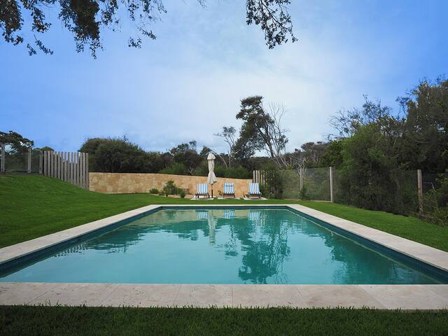 TI TREE RETREAT..outdoor entertainers delight gallery image 4