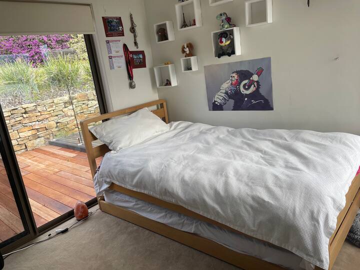 2nd upstairs bedroom with 2 king singles.