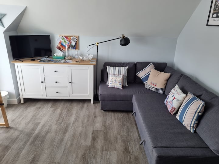 2 Bedroom Seafront Apartment - Felixstowe