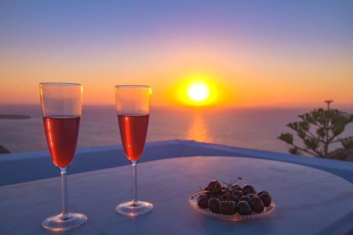 Evilio Houses-The Bougainvillea House