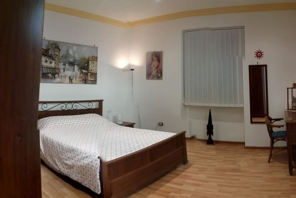 Camera da letto principale