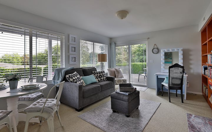 Shipwatch Suite - Gig Harbor