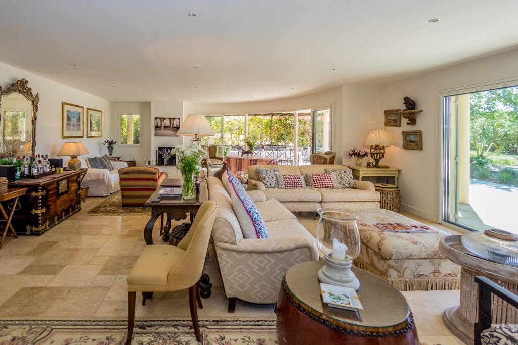 Main sitting room and dining area