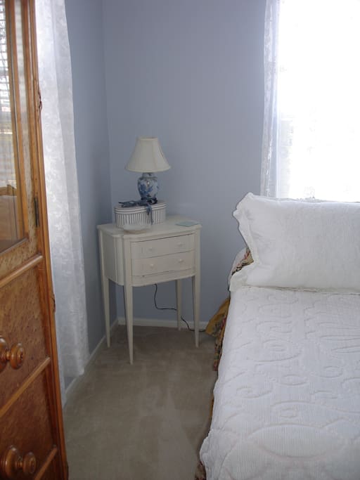 One nightstand with lamp