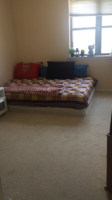 Queen Bed
