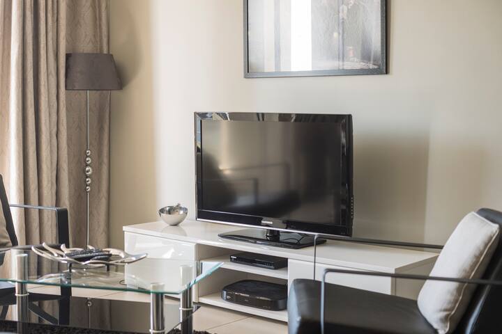 Modern Two Bedroom gallery image 3