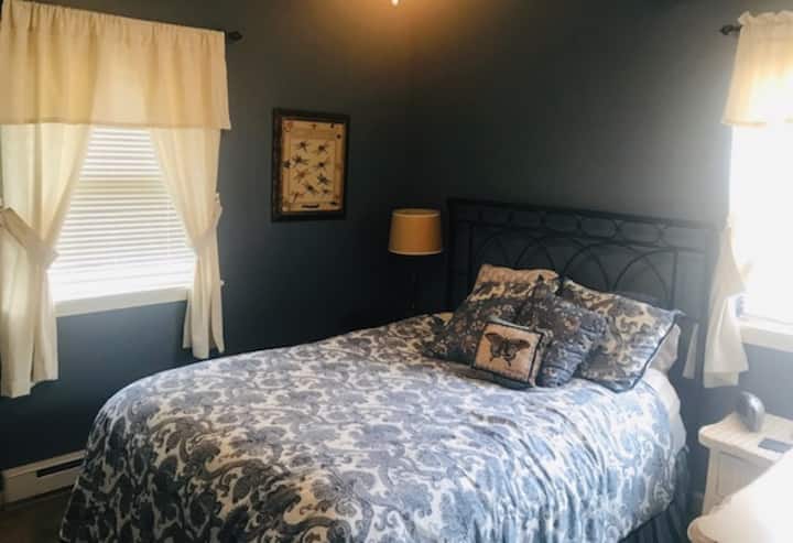 Dhoma e gjumit # 1--Krevat dopio "queen"