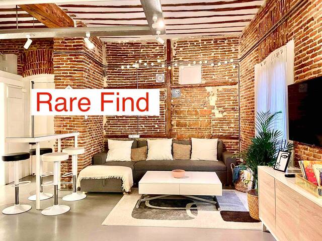 4-AMAZlNG!_5*_2Bdrms+2Bthrms+5beds_superCENTRAL gallery image 2