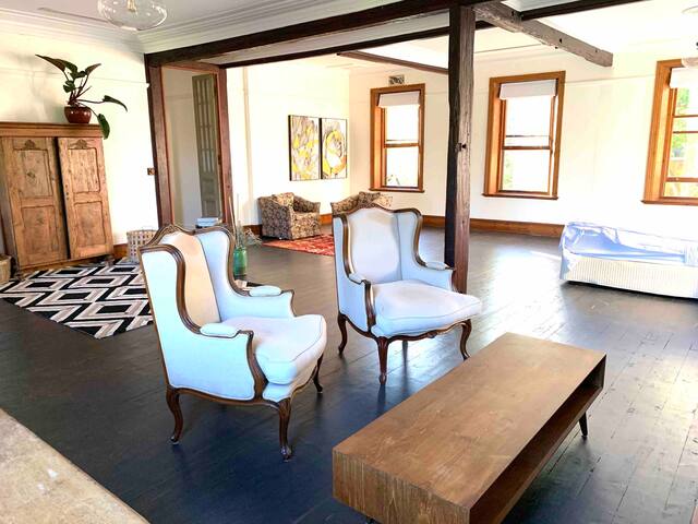 Historic Perth Riverside house. Pool, beach, cafes gallery image 4