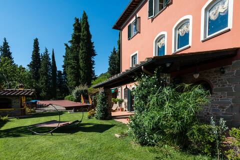 Farm in the Tuscan hills
