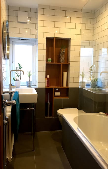 Main bathroom