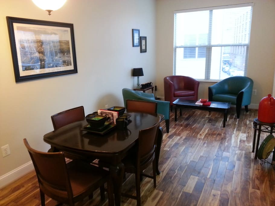 Dining and seating for 9