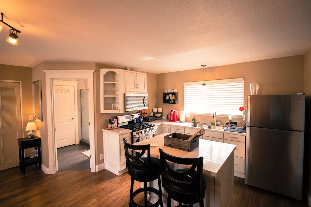 Full Kitchen!