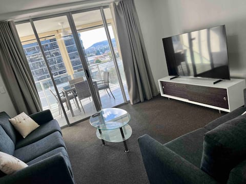Top Airbnb: Unit in South Brisbane 1 Bedroom with Parking in South Brisbane