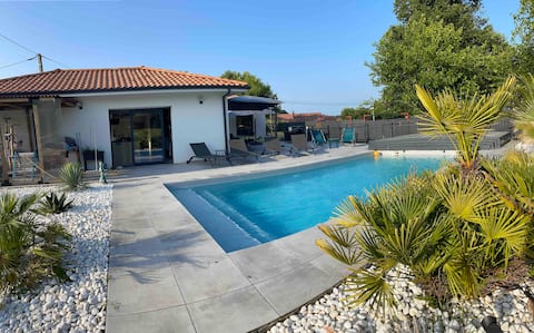 Beautiful villa with pool 20 minutes from Hossegor
