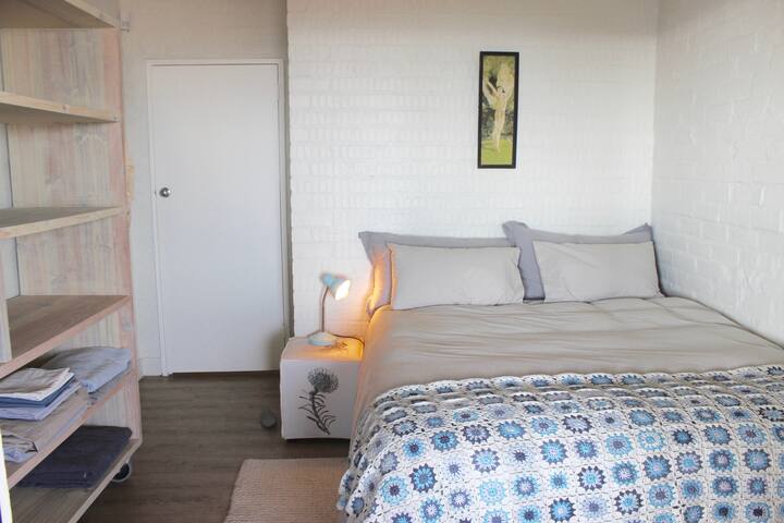 Beach House with spectacular views – Free Wifi gallery image 4