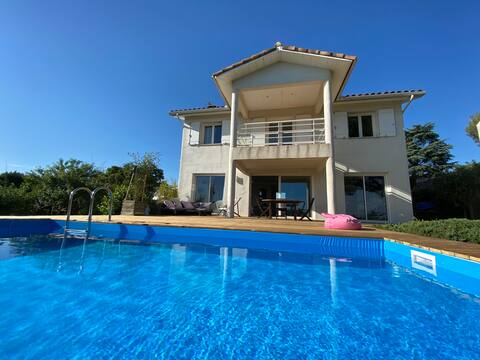 BEAUTIFUL HOUSE ON THE HEIGHTS