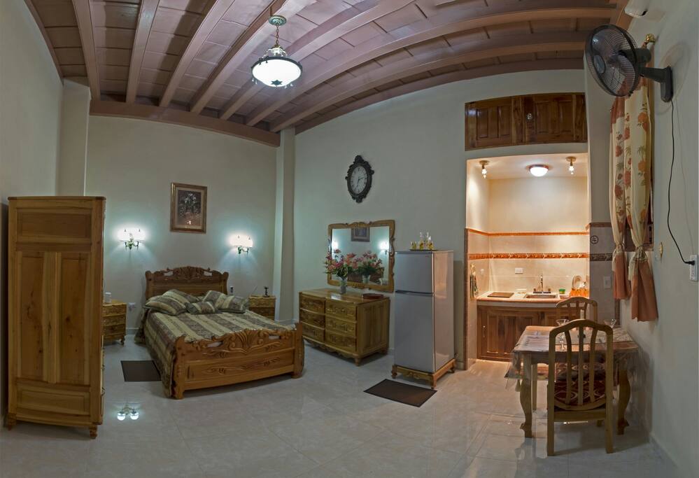 Another view of room, you can see the kitchenette space at the back.
