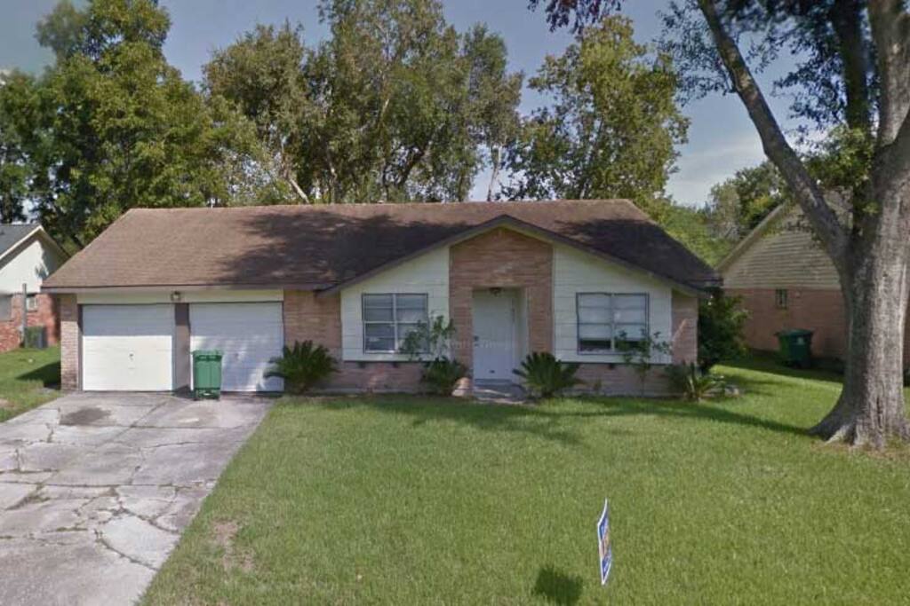Suburban home minutes from NRG