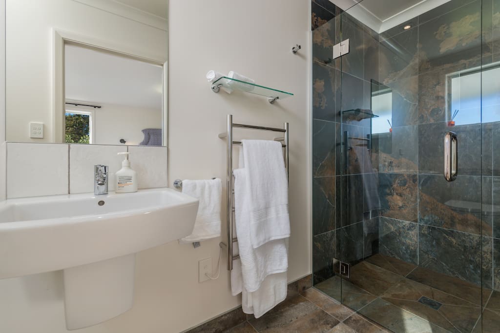 A tiled ensuite bathroom