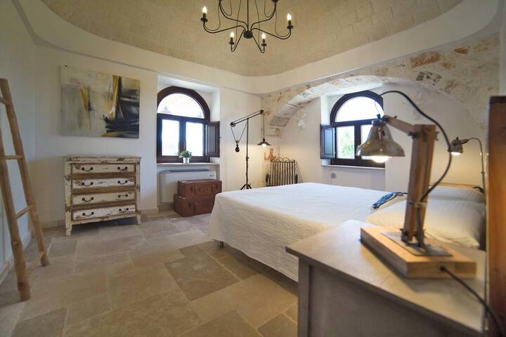 Magnificent panoramic trullo gallery image 5