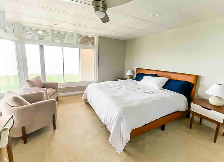 Casa principal - segundo piso 
1 cama tamaño king, 1 individual 